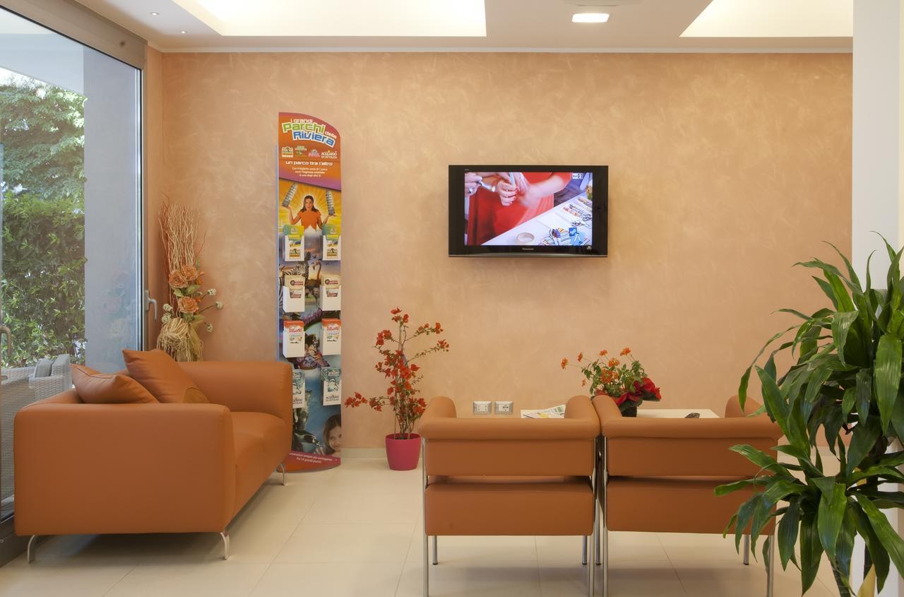 Residence Perla Misano Adriatico Dış mekan fotoğraf